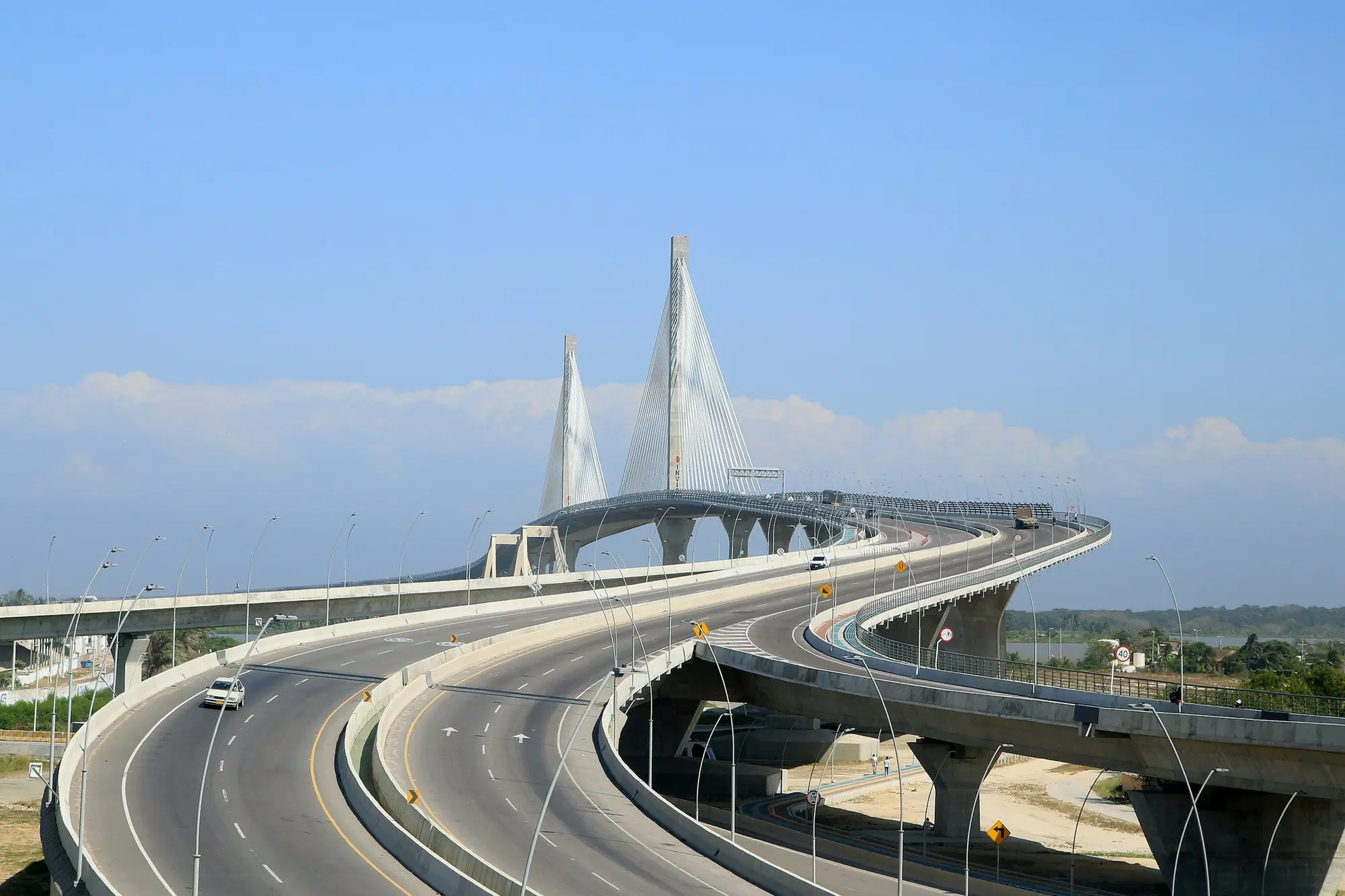 Puente Pumarejo sobre el río Magdalena en Barranquilla
