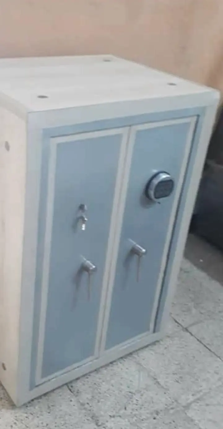 Caja fuerte armario dos puertas fabricada por Cajas Fuertes de la Costa