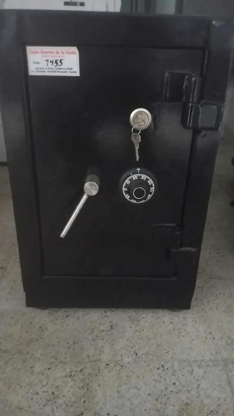 Caja fuerte de piso